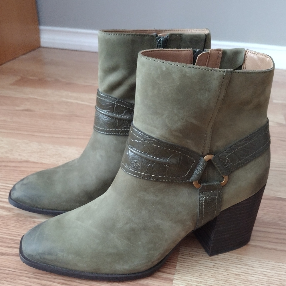 VIONIC Carnelia Water Repellent Olive Green Ankle Boots - Picture 2 of 14
